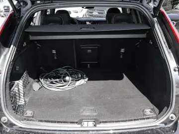 VOLVO XC60 Plus Dark Recharge Plug-In Hybrid AWD T8 Tw