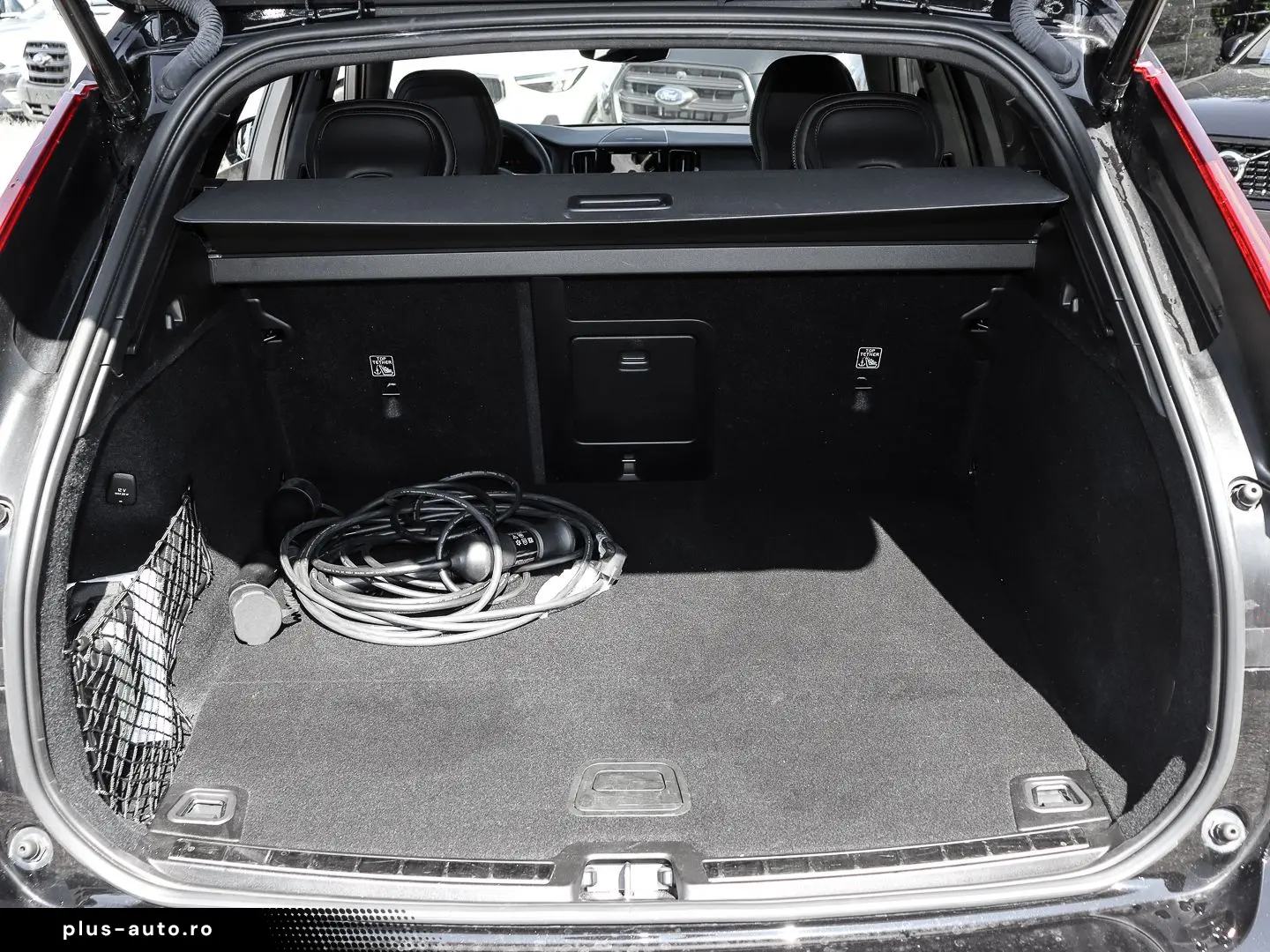 VOLVO XC60 Plus Dark Recharge Plug-In Hybrid AWD T8 Tw