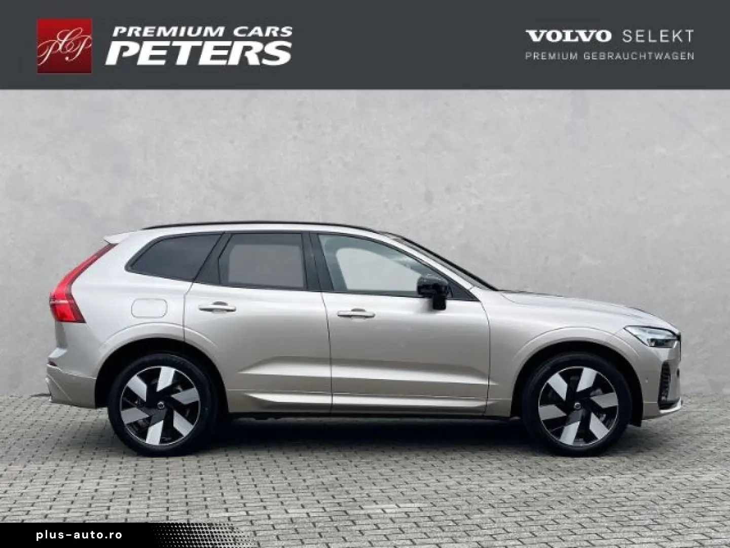 VOLVO XC60 Dark T8 20''LM Pano 360kam Harm&hellip;
