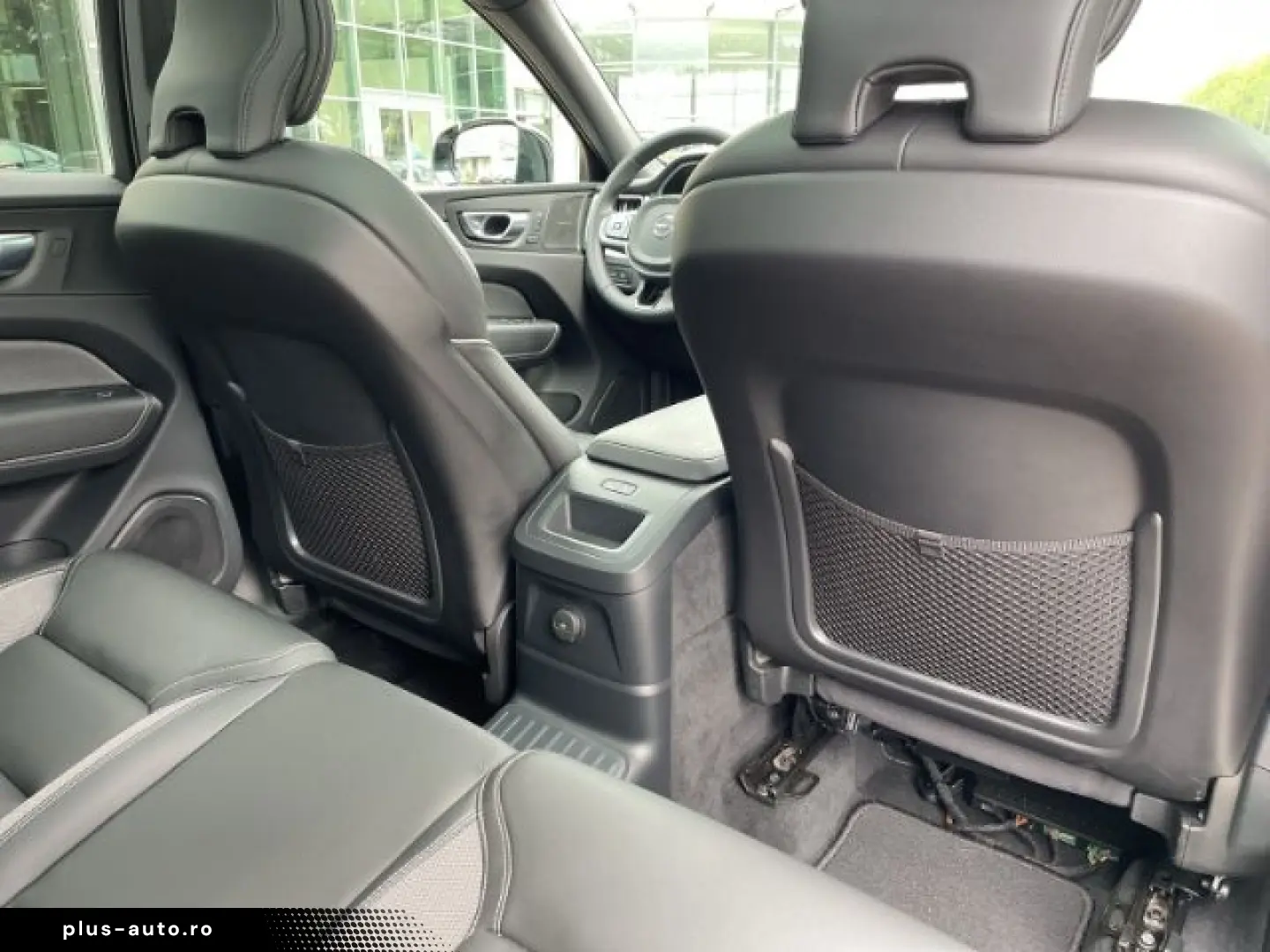 VOLVO XC60 Dark T8 20''LM Pano 360kam Harm&hellip;