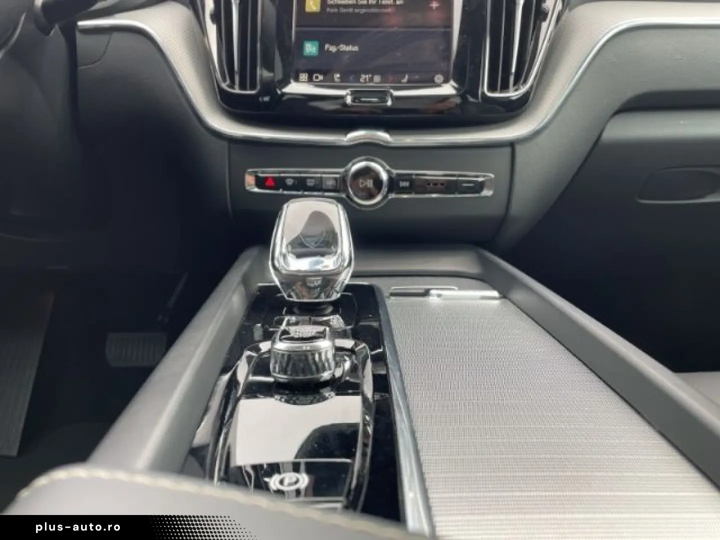 VOLVO XC60 Dark T8 20''LM Pano 360kam Harm&hellip;