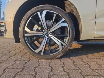 VOLVO XC60 T8 AWD Recharge Plus Dark 21  360  ACC FHZ