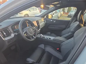 VOLVO XC60 T8 AWD Recharge Plus Dark 21  360  ACC FHZ