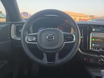 VOLVO XC60 T8 AWD Recharge Plus Dark 21  360  ACC FHZ