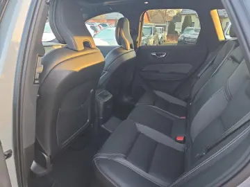 VOLVO XC60 T8 AWD Recharge Plus Dark 21  360  ACC FHZ