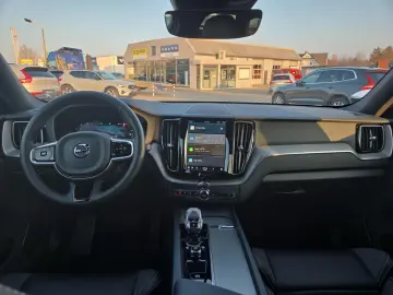 VOLVO XC60 T8 AWD Recharge Plus Dark 21  360  ACC FHZ