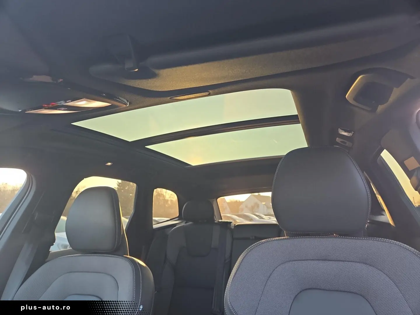 VOLVO XC60 T8 AWD Recharge Plus Dark 21  360  ACC FHZ