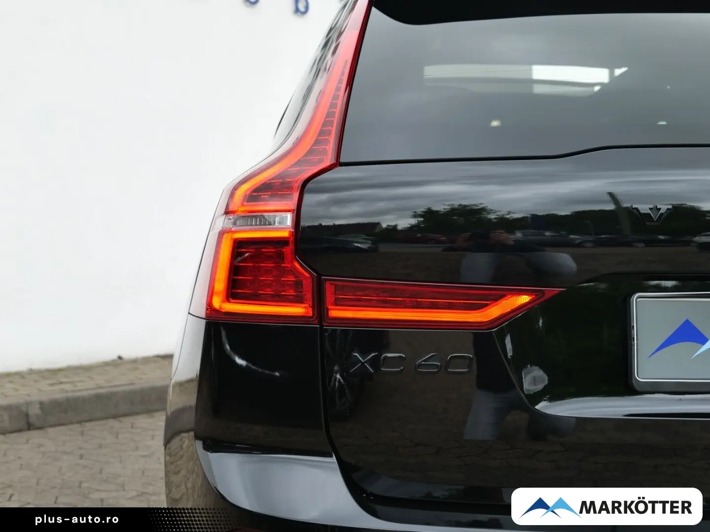 VOLVO XC60 T8 AWD Black Edition ACC BLIS 360 Panorama