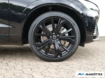 VOLVO XC60 T8 AWD Black Edition ACC BLIS 360 Panorama