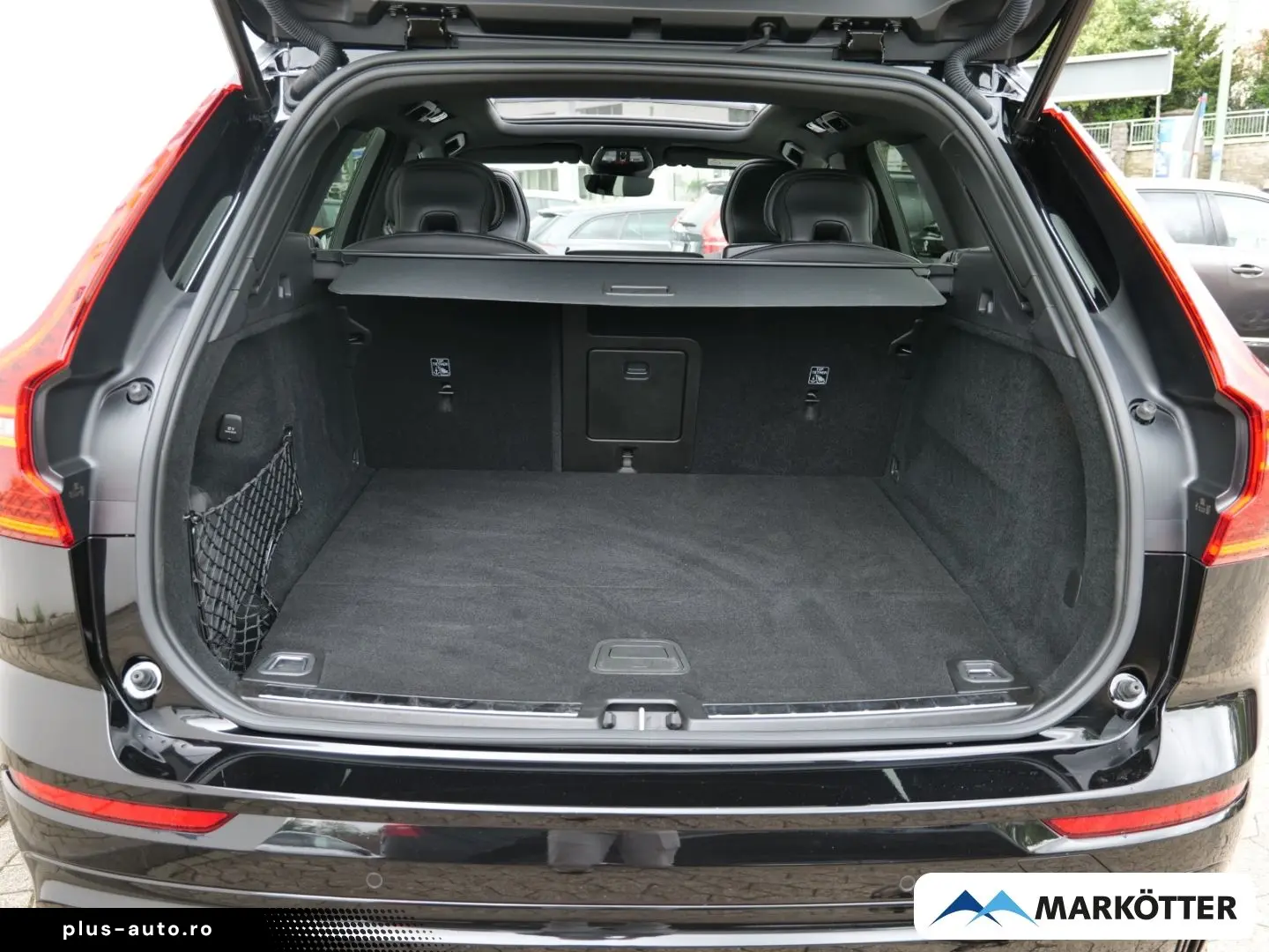 VOLVO XC60 T8 AWD Black Edition ACC BLIS 360 Panorama