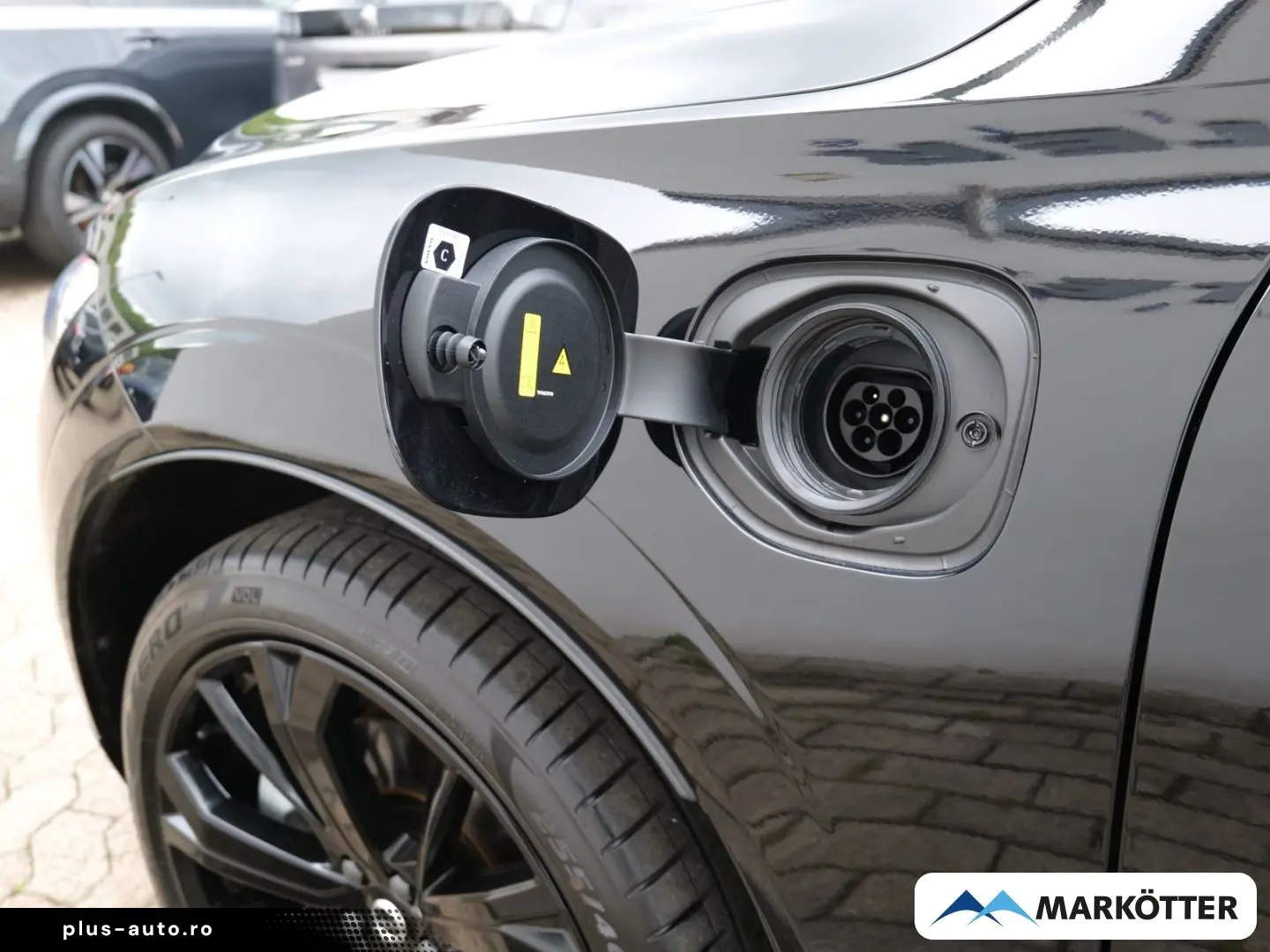 VOLVO XC60 T8 AWD Black Edition ACC BLIS 360 Panorama