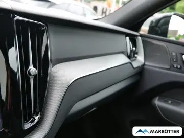 VOLVO XC60 T8 AWD Black Edition ACC BLIS 360 Panorama