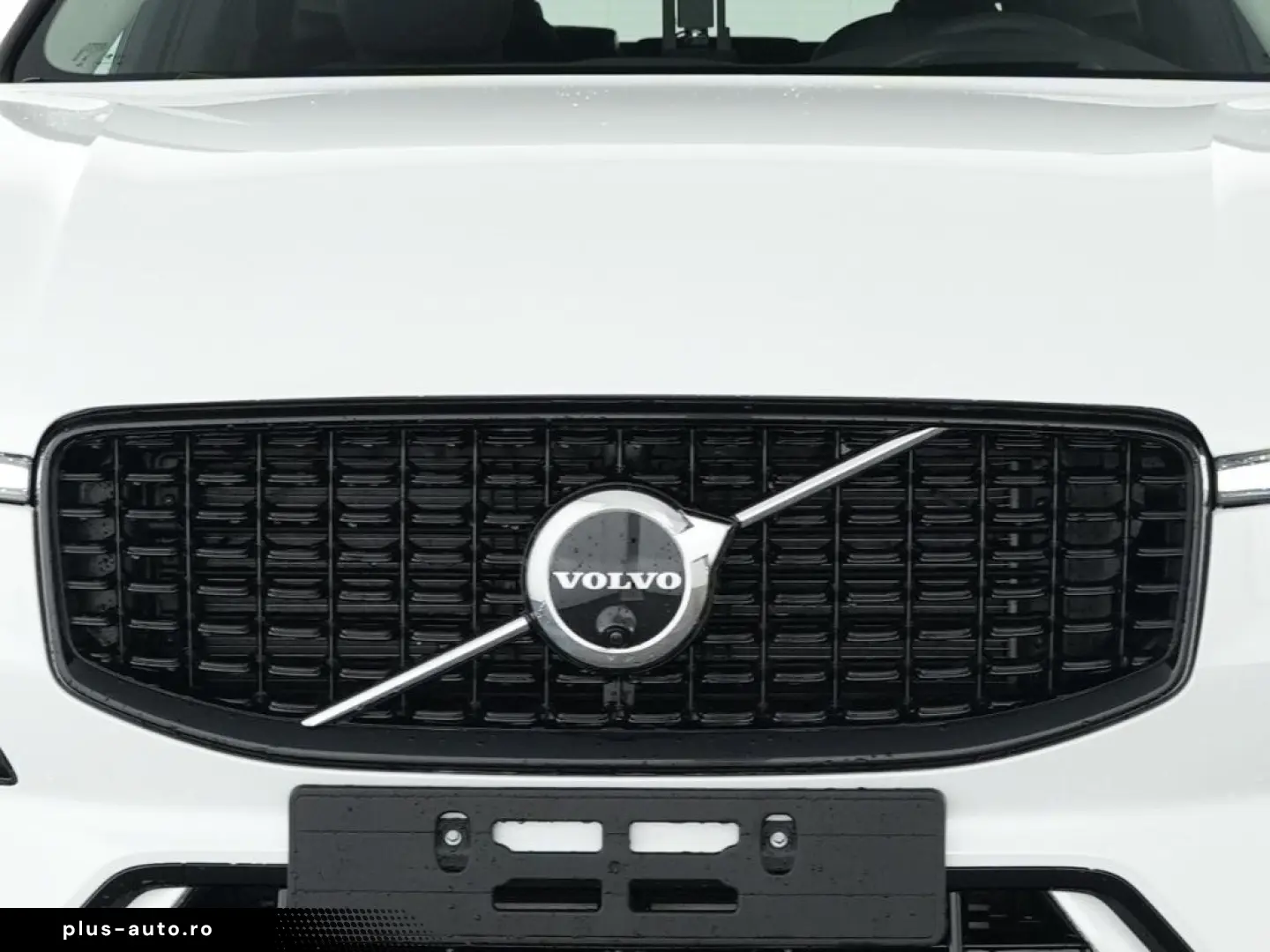 VOLVO XC60 Plus Dark Recharge Plug-In Hybrid AWD HUD S