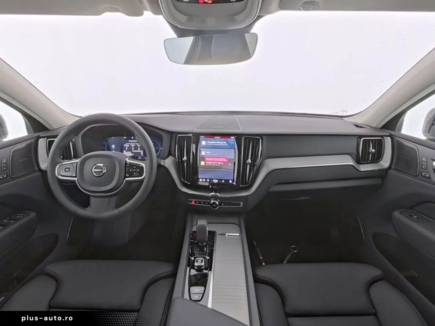 VOLVO XC60 Plus Dark Recharge Plug-In Hybrid AWD HUD S