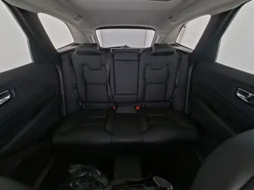 VOLVO XC60 Plus Dark Recharge Plug-In Hybrid AWD HUD S