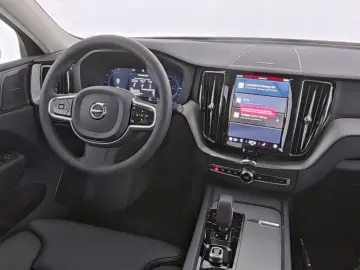 VOLVO XC60 Plus Dark Recharge Plug-In Hybrid AWD HUD S