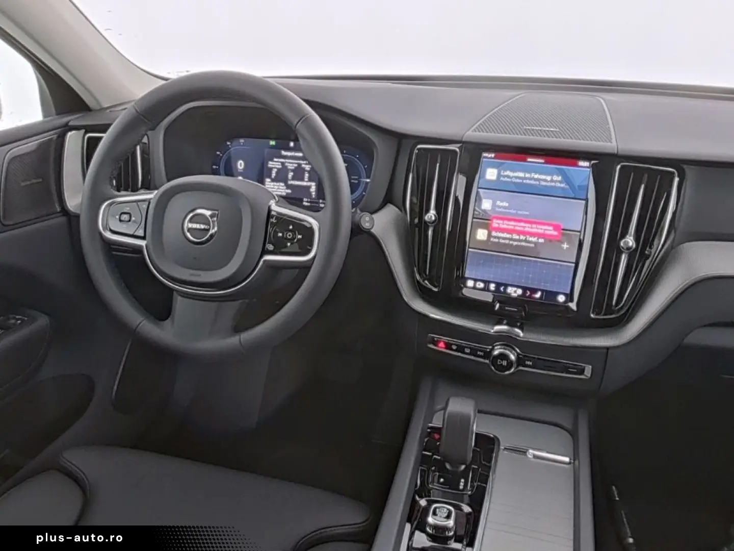VOLVO XC60 Plus Dark Recharge Plug-In Hybrid AWD HUD S