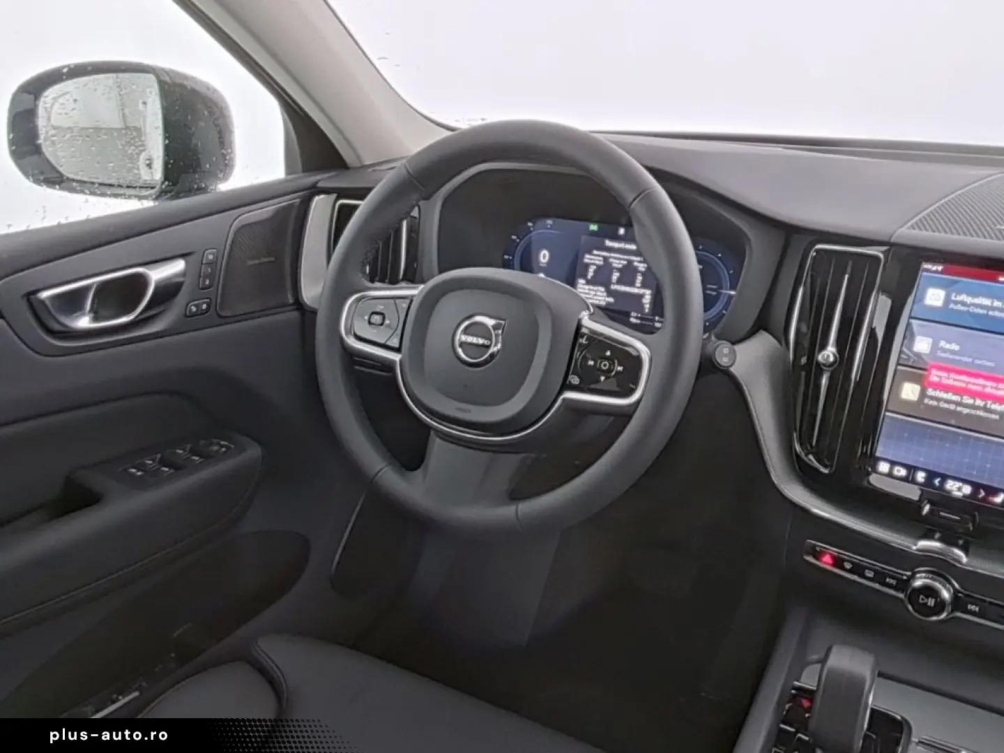 VOLVO XC60 Plus Dark Recharge Plug-In Hybrid AWD HUD S
