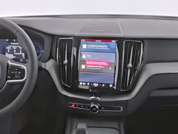 VOLVO XC60 Plus Dark Recharge Plug-In Hybrid AWD HUD S