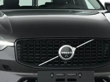 VOLVO XC60 Plus Dark Recharge Plug-In Hybrid AWD HUD S