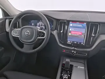 VOLVO XC60 Plus Dark Recharge Plug-In Hybrid AWD HUD S