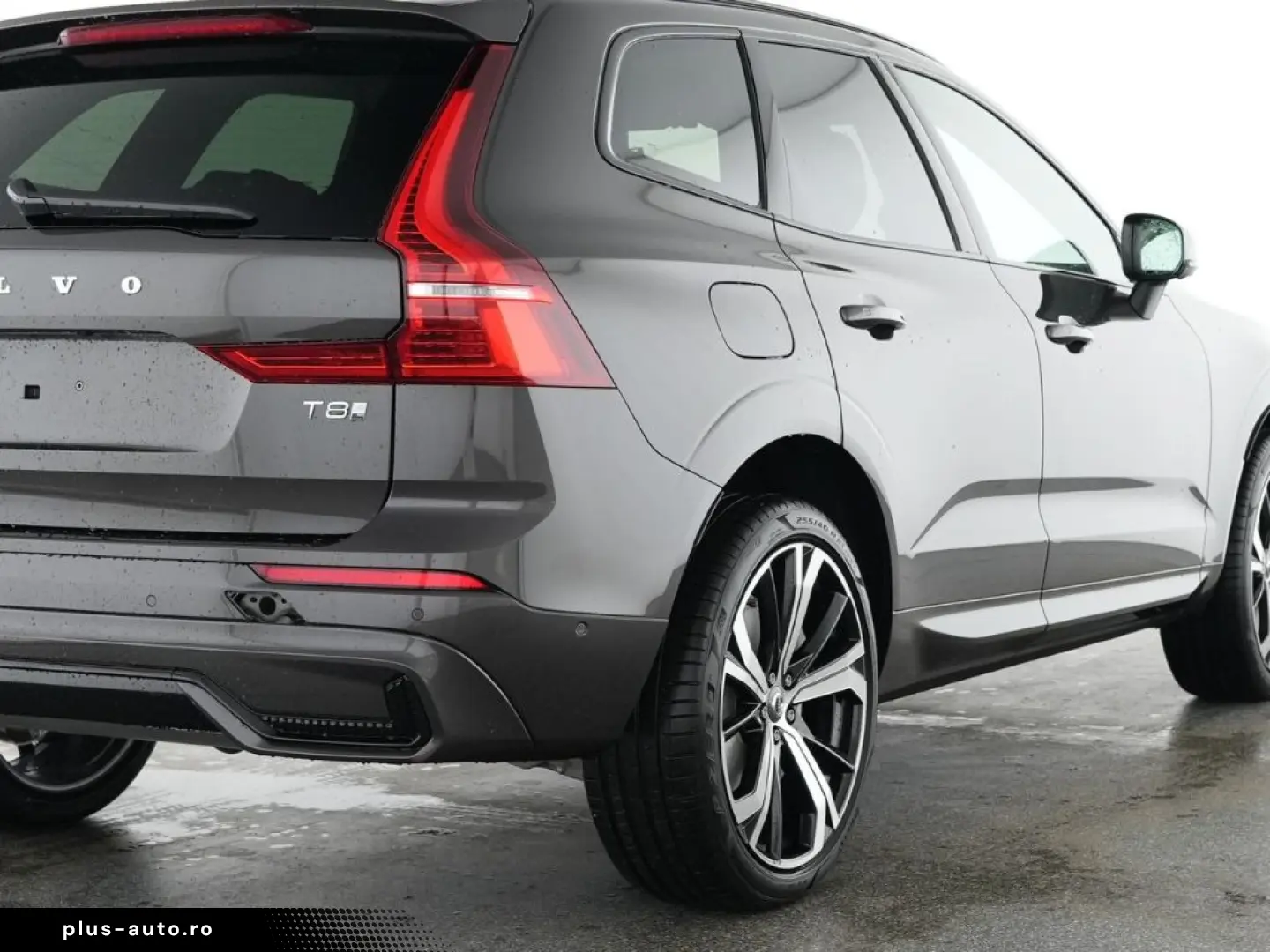 VOLVO XC60 Plus Dark Recharge Plug-In Hybrid AWD HUD S