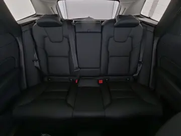 VOLVO XC60 Plus Dark Recharge Plug-In Hybrid AWD HUD S