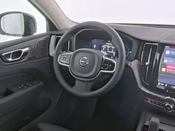 VOLVO XC60 Plus Dark Recharge Plug-In Hybrid AWD HUD S