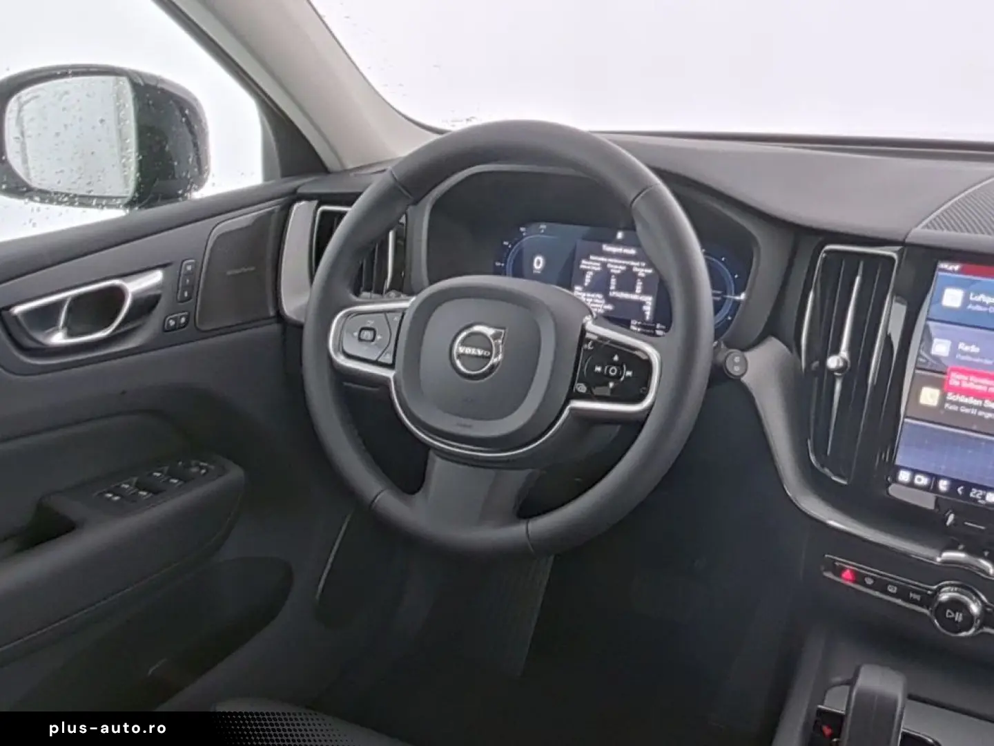 VOLVO XC60 Plus Dark Recharge Plug-In Hybrid AWD HUD S