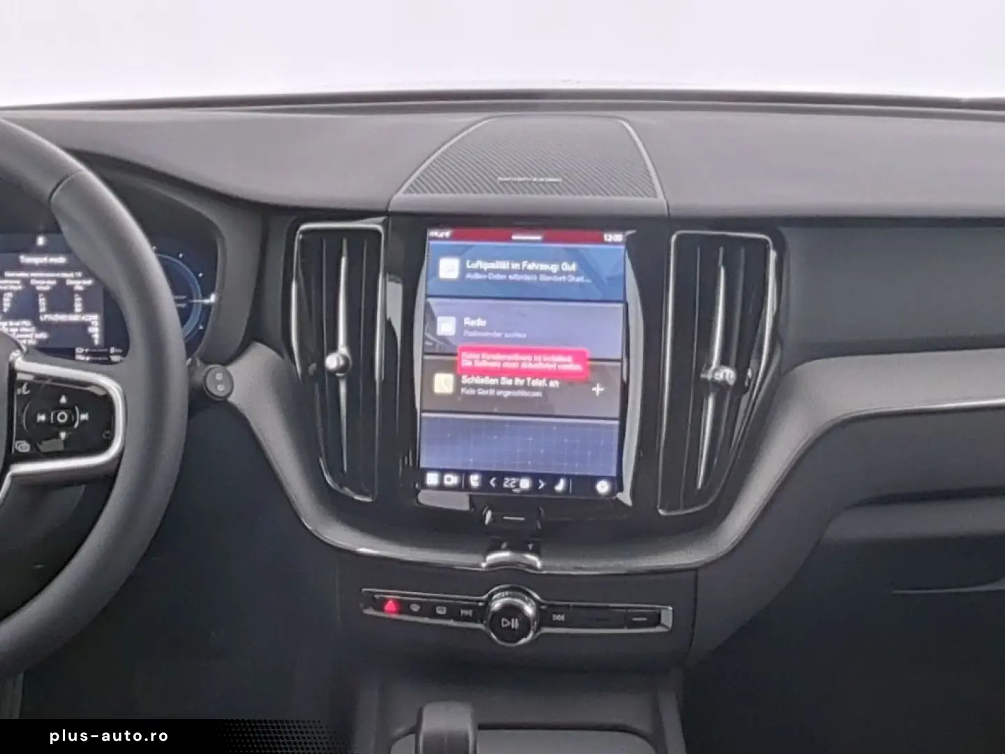 VOLVO XC60 Plus Dark Recharge Plug-In Hybrid AWD HUD S