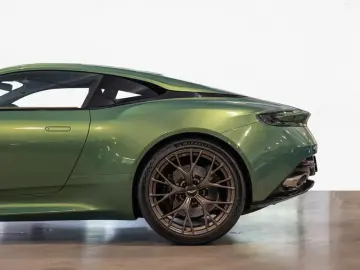Aston Martin DB12 Coupe