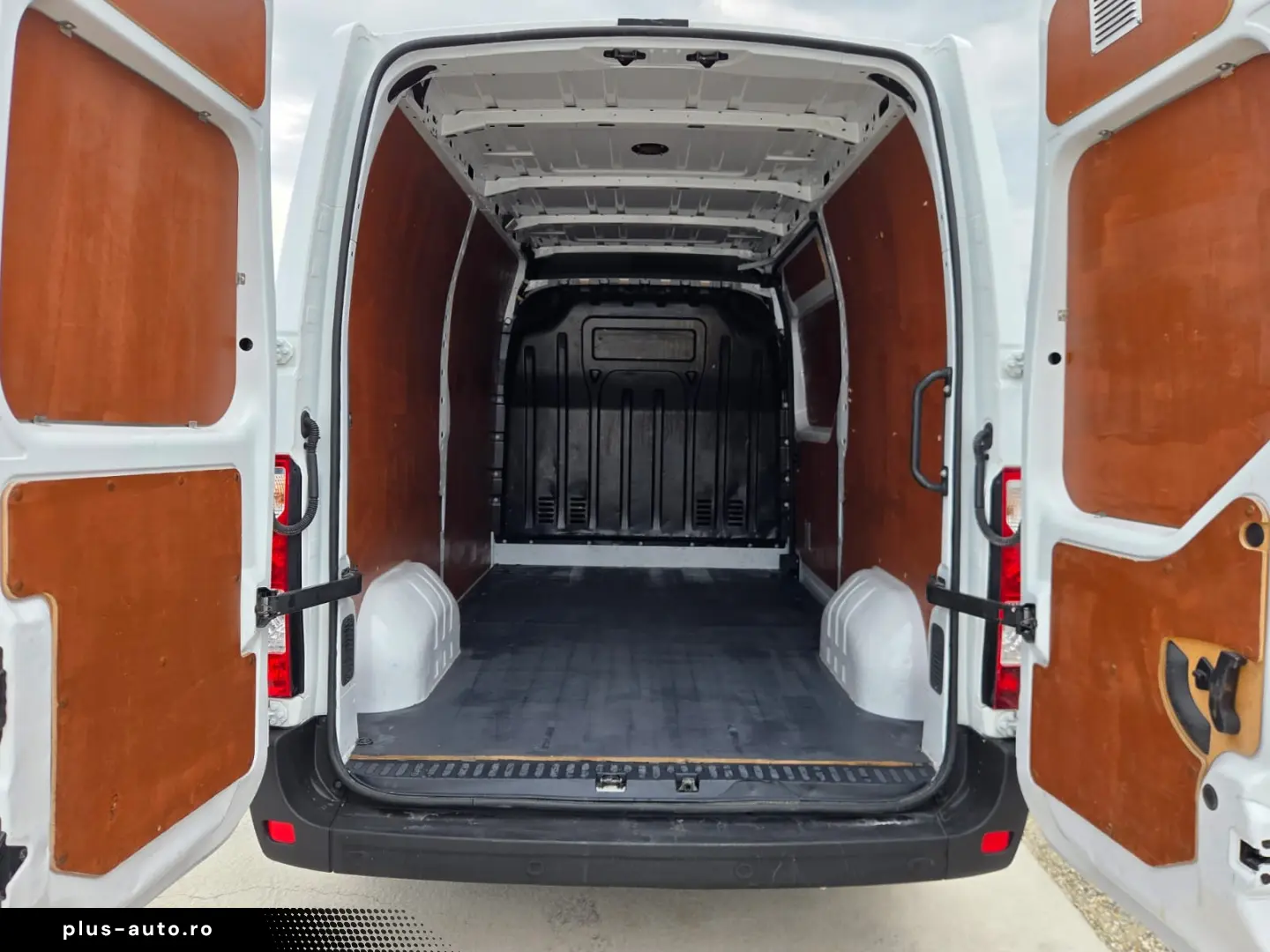 RENAULT NEW MASTER L2H2