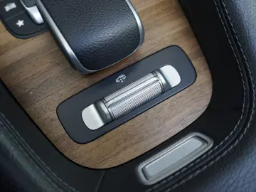 MERCEDES-BENZ GLS 400 d AMG Manufaktur 3xTV HUD 4xMassage