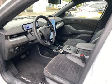 FORD Mustang Mach-E 99 kWh Allrad GT