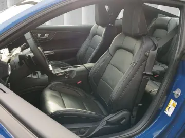 FORD Mustang 5.0 Ti-VCT V8 GT Fastback AUTOMATIK NAVI