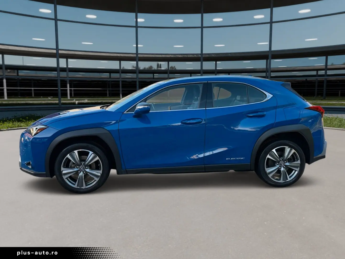 LEXUS UX 300 e Mark and  Levingston