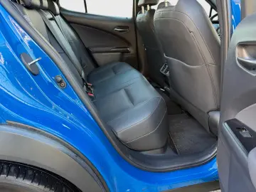 LEXUS UX 300 e Mark and  Levingston