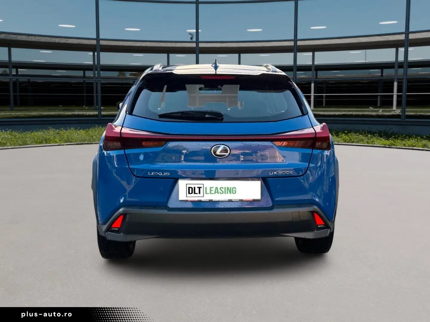LEXUS UX 300 e Mark and  Levingston
