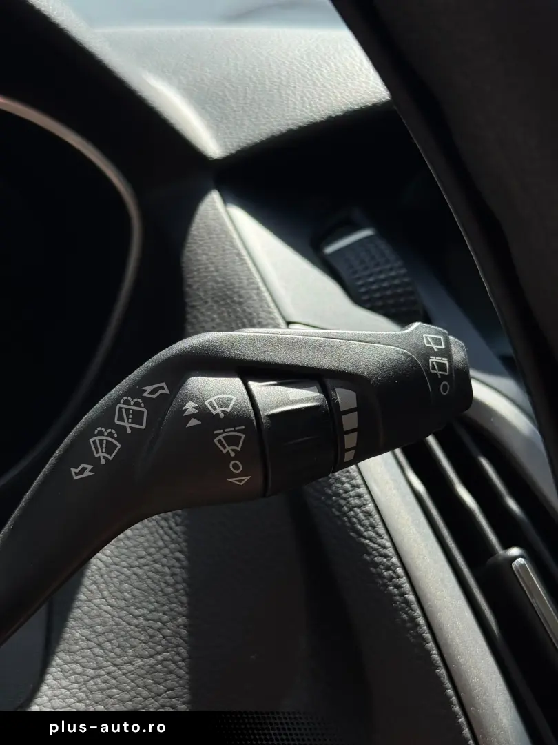 FORD FOCUS 3