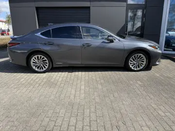 LEXUS ES 300h Luxury Line