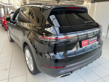 PORSCHE Cayenne PHEV Leder LED Pano Kamera Bose