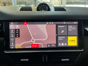 PORSCHE Cayenne PHEV Leder LED Pano Kamera Bose