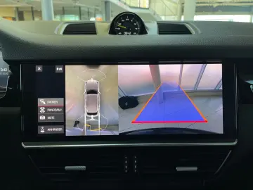PORSCHE Cayenne PHEV Leder LED Pano Kamera Bose