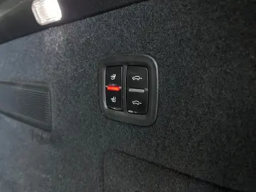 PORSCHE Cayenne PHEV Leder LED Pano Kamera Bose
