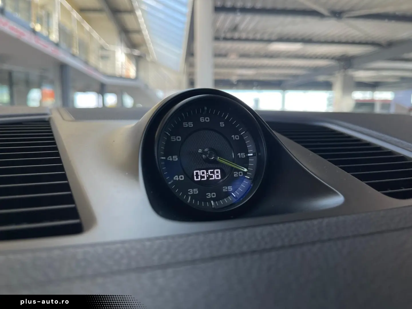 PORSCHE Cayenne PHEV Leder LED Pano Kamera Bose