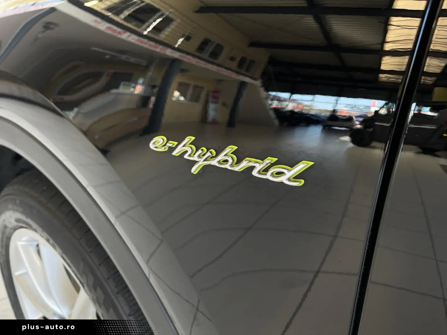 PORSCHE Cayenne PHEV Leder LED Pano Kamera Bose