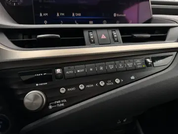 LEXUS ES 300h EXECUTIVE