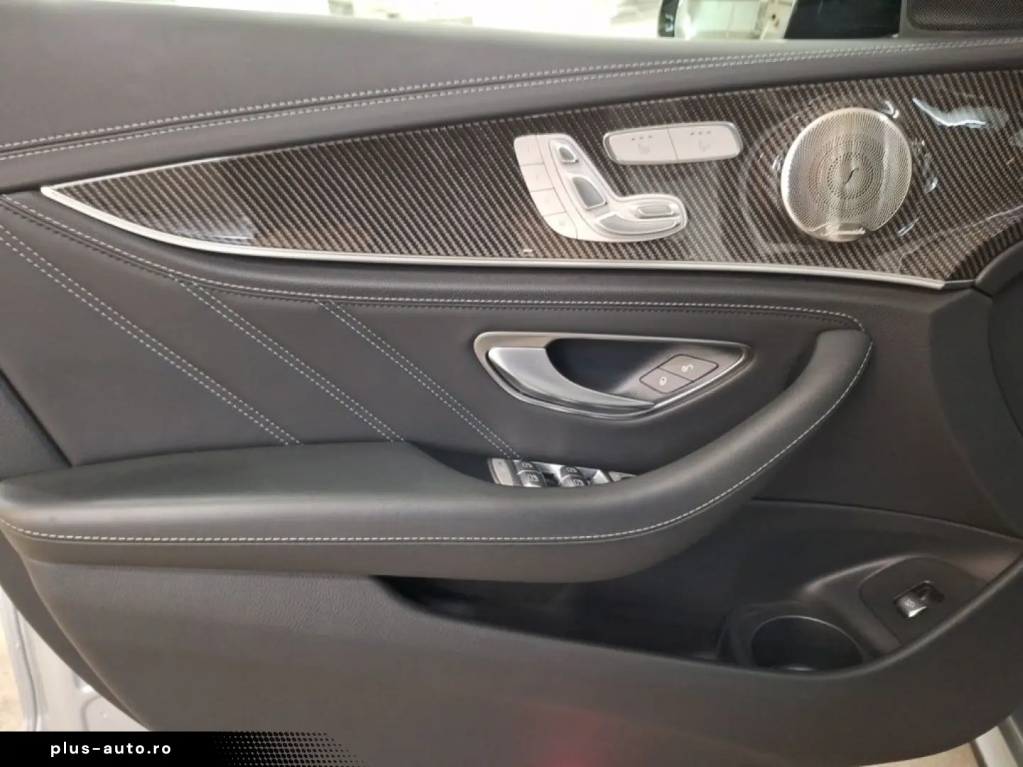 MERCEDES-BENZ AMG E 63 S 4M  Night Pano