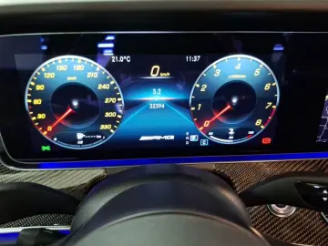MERCEDES-BENZ AMG E 63 S 4M  Night Pano