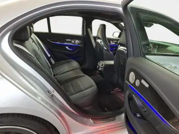 MERCEDES-BENZ AMG E 63 S 4M  Night Pano